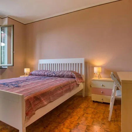 2 Bedroom Pet Friendly In *