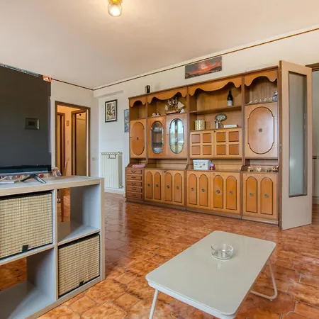 2 Bedroom Pet Friendly In Moneglia